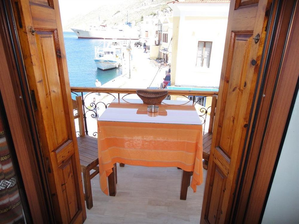 Captain'S Suites Symi Exteriör bild